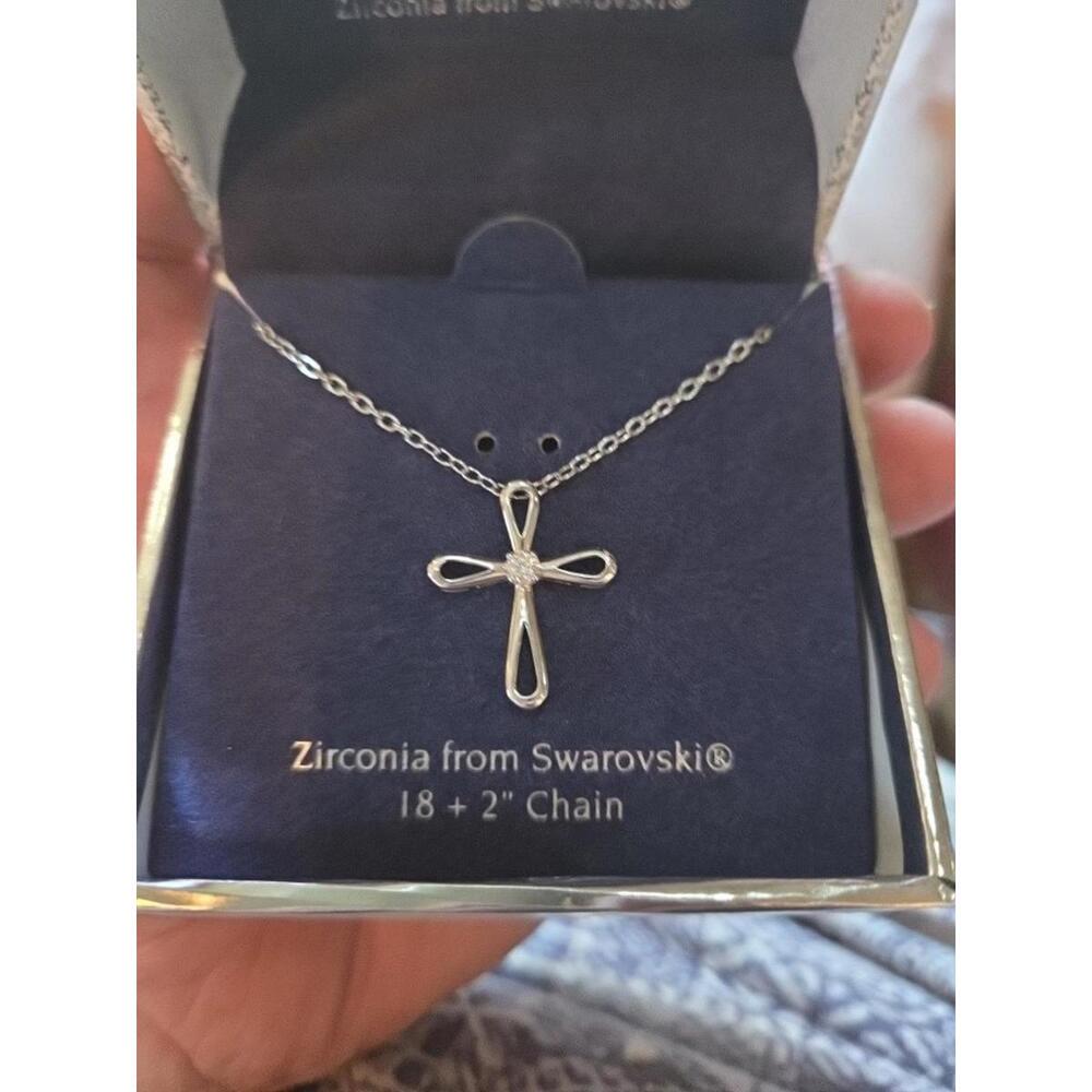 NIB Brilliance Zirconia From Swarovski Cross Necklace